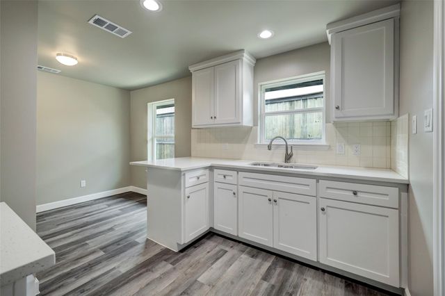 8817 Emmott Road, Houston, TX 77040