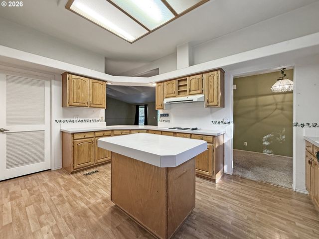 19026 PACIFIC CREST Dr, Brookings, OR 97415