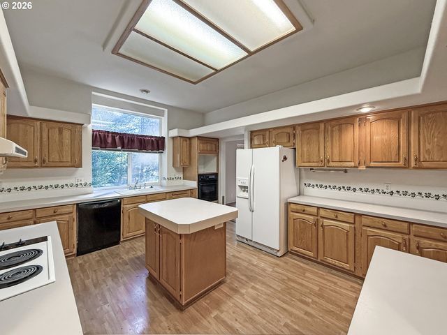 19026 PACIFIC CREST Dr, Brookings, OR 97415