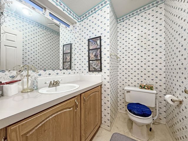 19026 PACIFIC CREST Dr, Brookings, OR 97415
