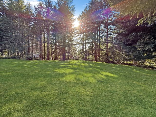 19026 PACIFIC CREST Dr, Brookings, OR 97415