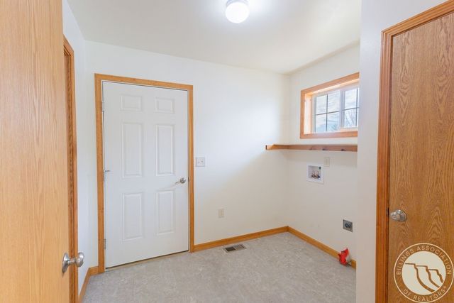 2490 Trask Circle, Worden, MT 59088