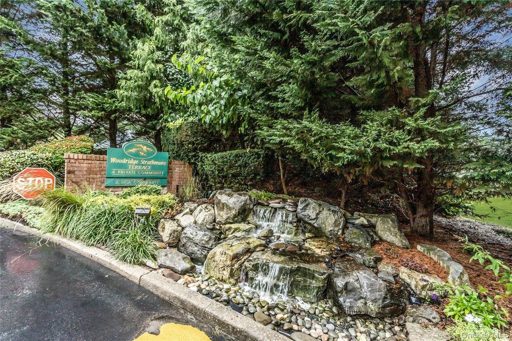 8 Chippendale Drive, Mount Sinai, NY 11766 — photo 2