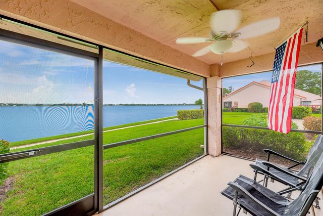 3513 SE Sandpiper Circle, Port St. Lucie, FL 34952