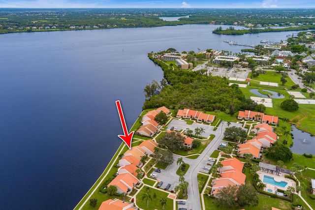 3513 SE Sandpiper Circle, Port St. Lucie, FL 34952