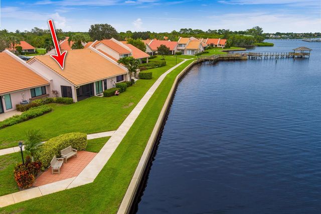 3513 SE Sandpiper Circle, Port St. Lucie, FL 34952