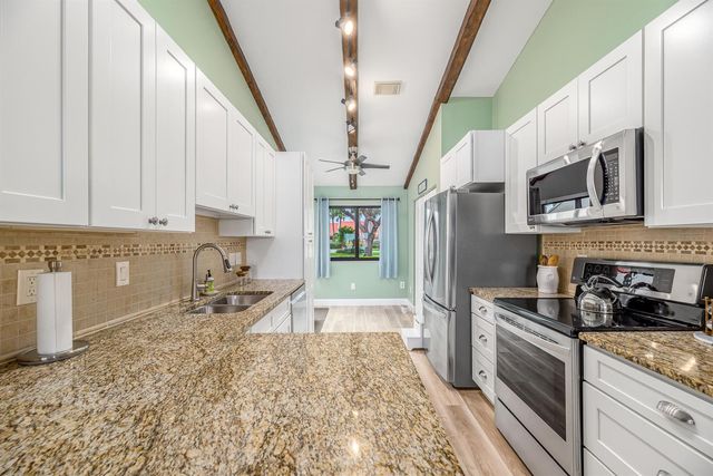 3513 SE Sandpiper Circle, Port St. Lucie, FL 34952