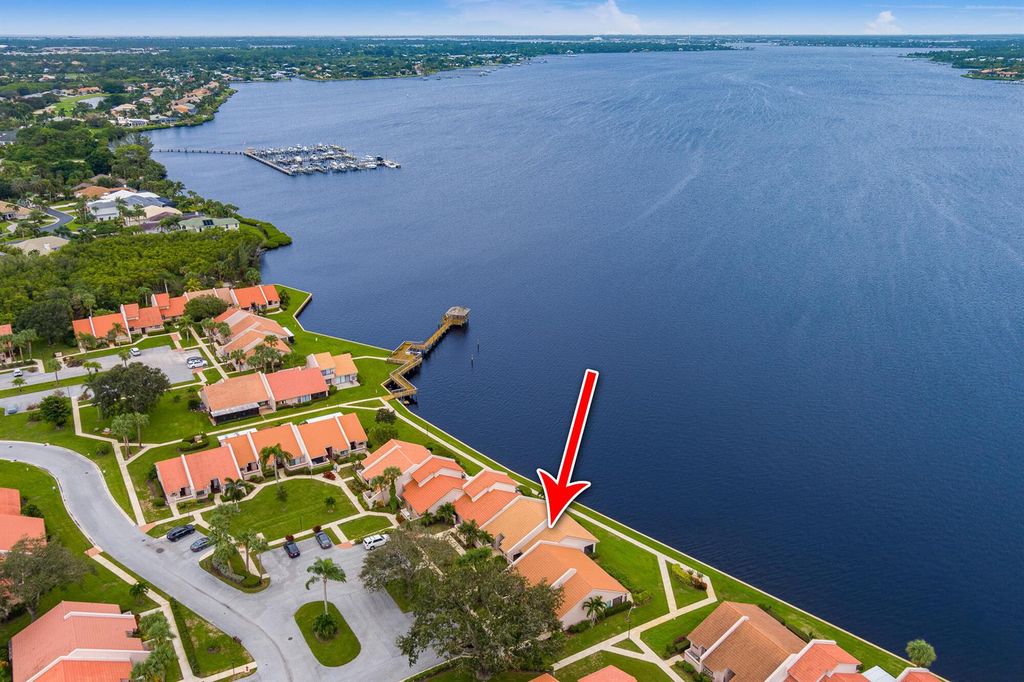 3513 SE Sandpiper Circle, Port St. Lucie, FL 34952