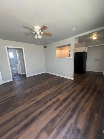 1417 Bennett Avenue B, Dallas, TX 75206