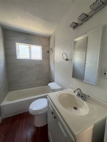 1417 Bennett Avenue B, Dallas, TX 75206