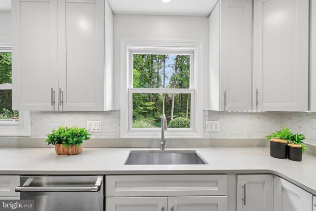 11400 SYMPHONY WOODS LN, Silver Spring, MD 20901