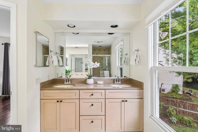 11400 SYMPHONY WOODS LN, Silver Spring, MD 20901