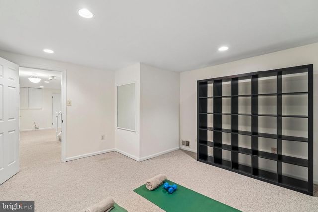 11400 SYMPHONY WOODS LN, Silver Spring, MD 20901