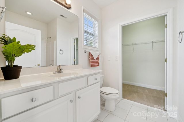 10011 Bishops Gate Boulevard, Pineville, NC 28134