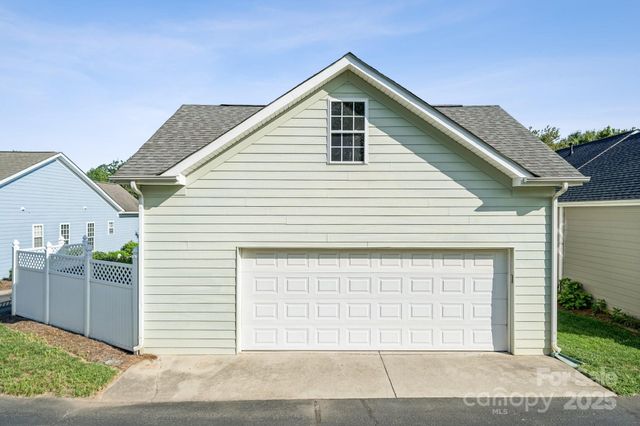 10011 Bishops Gate Boulevard, Pineville, NC 28134