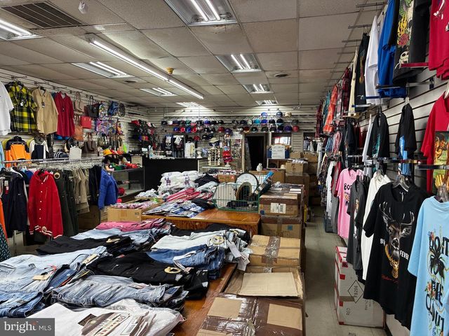 52 W CHELTEN AVE, Philadelphia, PA 19144