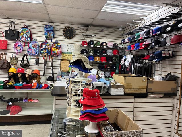 52 W CHELTEN AVE, Philadelphia, PA 19144