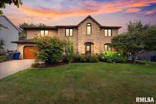 3055 HARTFORD Drive, Bettendorf, IA 52722