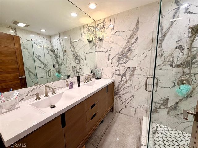 3007 3009 S Hobart, Los Angeles, CA 90018