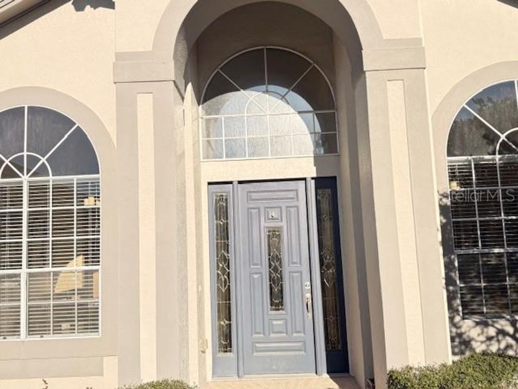 Image 13 of property listing at 7912 COURTLEIGH DRIVE, Orlando, FL 32835