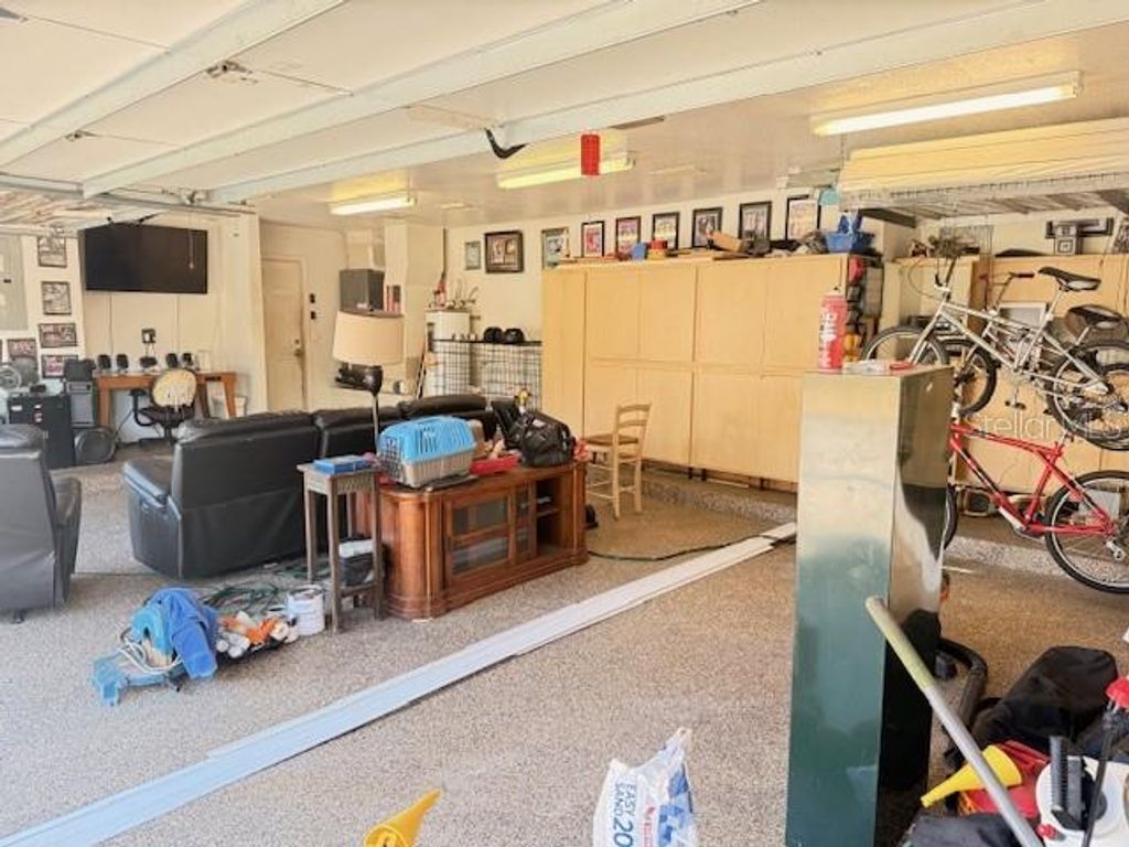 Image 16 of property listing at 7912 COURTLEIGH DRIVE, Orlando, FL 32835