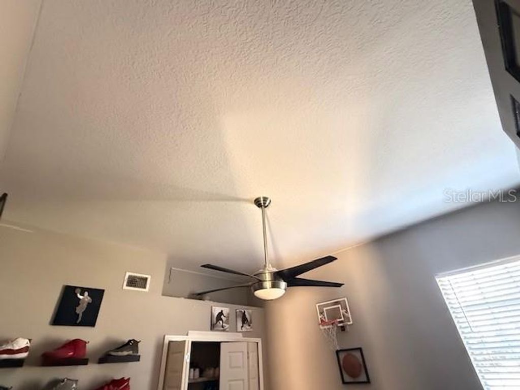 Image 21 of property listing at 7912 COURTLEIGH DRIVE, Orlando, FL 32835