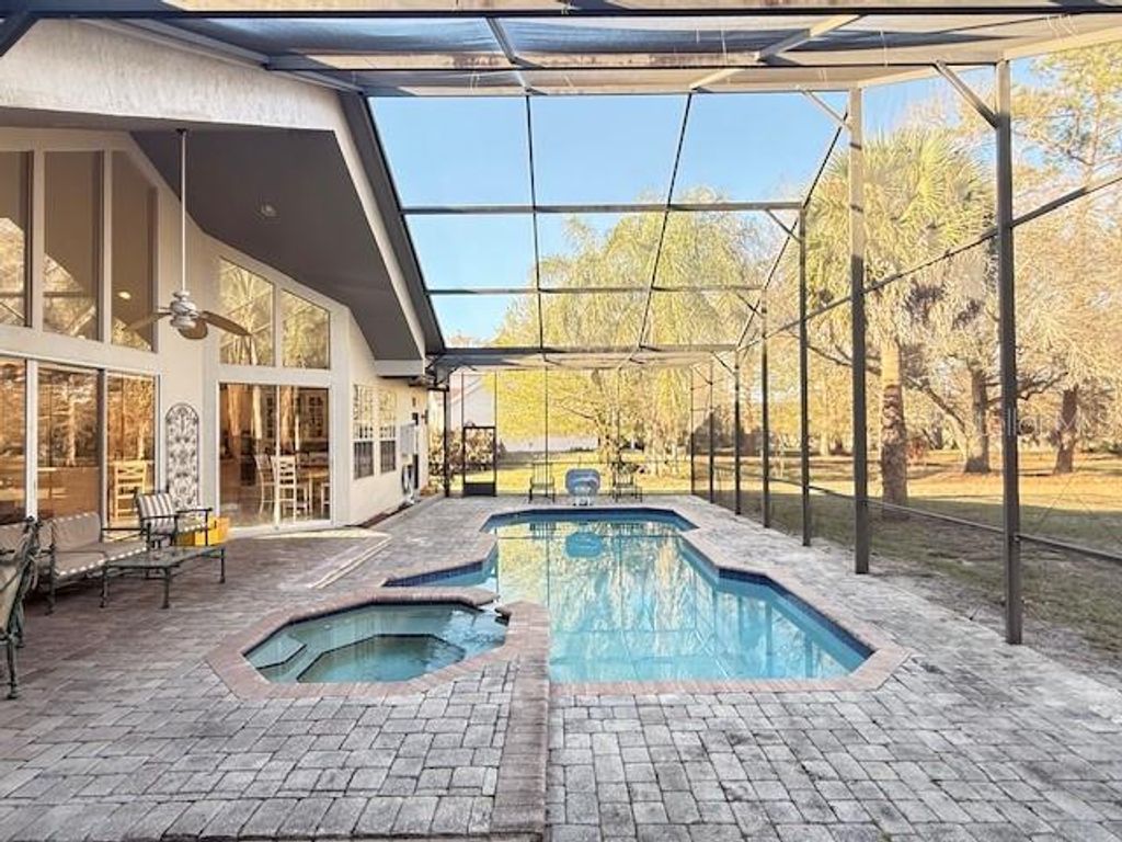 Image 45 of property listing at 7912 COURTLEIGH DRIVE, Orlando, FL 32835