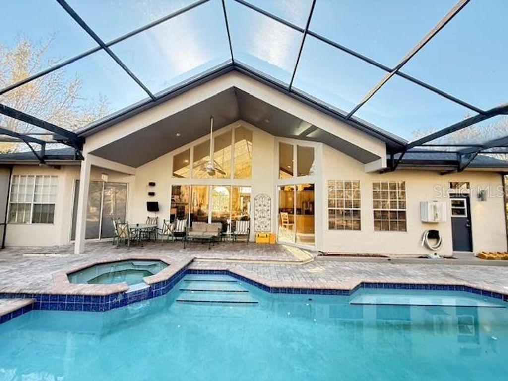 Image 48 of property listing at 7912 COURTLEIGH DRIVE, Orlando, FL 32835