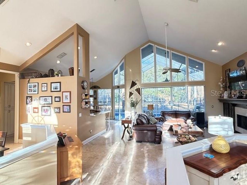 Image 51 of property listing at 7912 COURTLEIGH DRIVE, Orlando, FL 32835