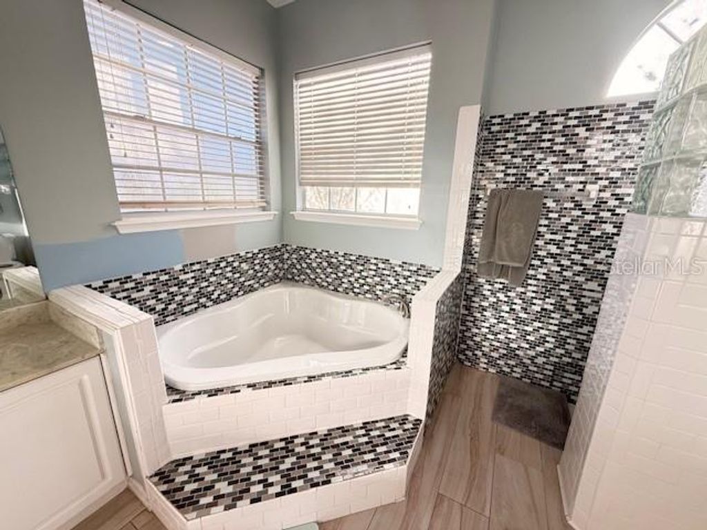 Image 57 of property listing at 7912 COURTLEIGH DRIVE, Orlando, FL 32835