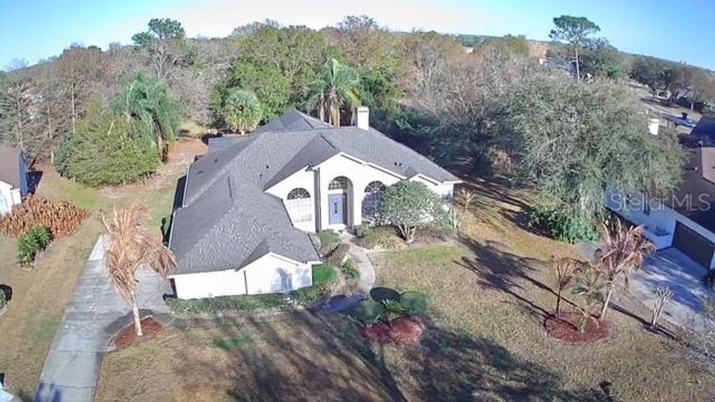 Image 9 of property listing at 7912 COURTLEIGH DRIVE, Orlando, FL 32835