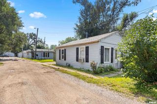 523 SANFORD Street, East Peoria, IL 61611