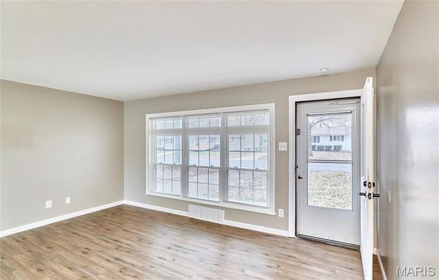 855 Daniel Boone Drive, Florissant, MO 63031