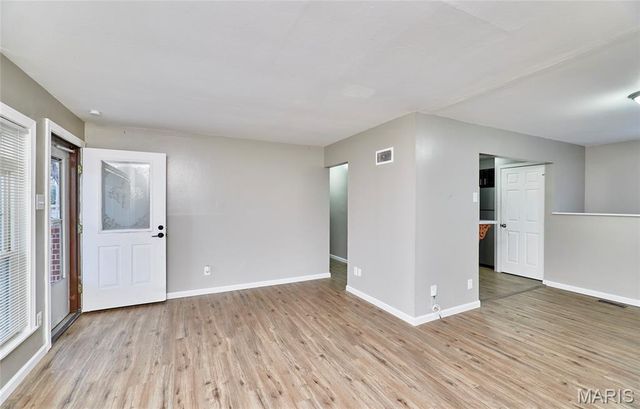 855 Daniel Boone Drive, Florissant, MO 63031