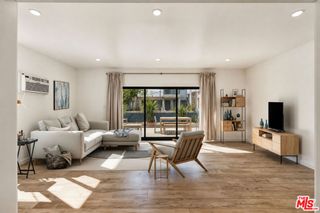 18 24th Avenue, Venice, CA 90291