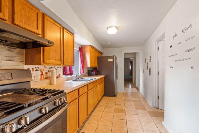 650 W 42nd Street, Tucson, AZ 85713
