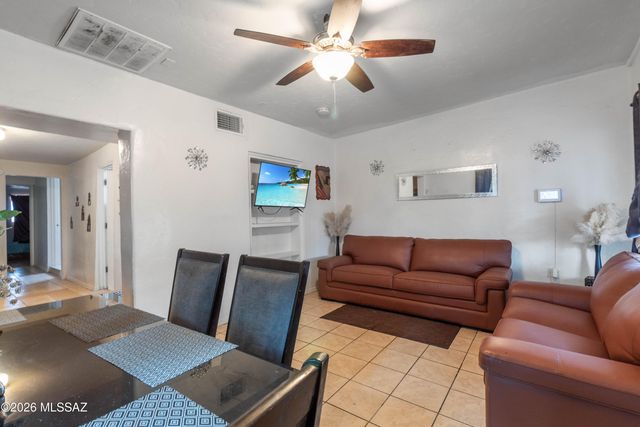 650 W 42nd Street, Tucson, AZ 85713