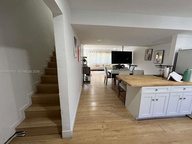 1480 NE 151st St 101, Miami, FL 33162