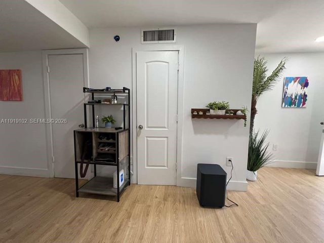 1480 NE 151st St 101, Miami, FL 33162