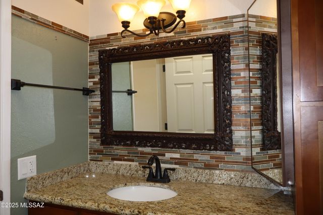 5213 N Tigua Drive, Tucson, AZ 85704