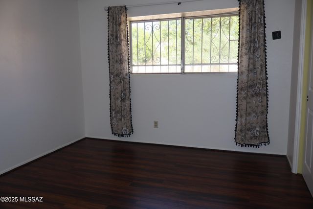 5213 N Tigua Drive, Tucson, AZ 85704