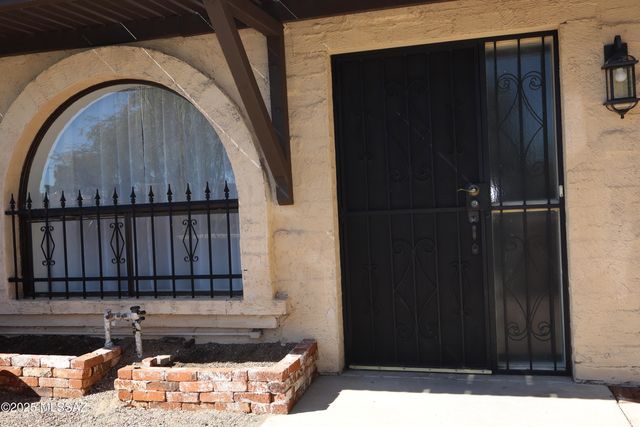 5213 N Tigua Drive, Tucson, AZ 85704