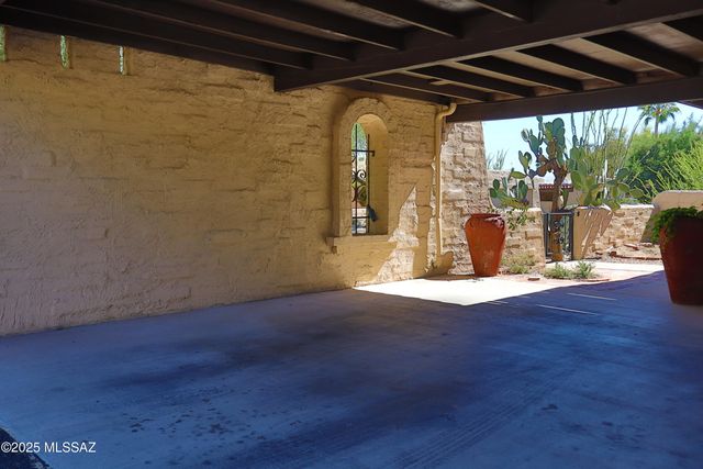 5213 N Tigua Drive, Tucson, AZ 85704