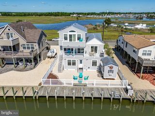 20 CARROLL AVE, Tuckerton, NJ 08087