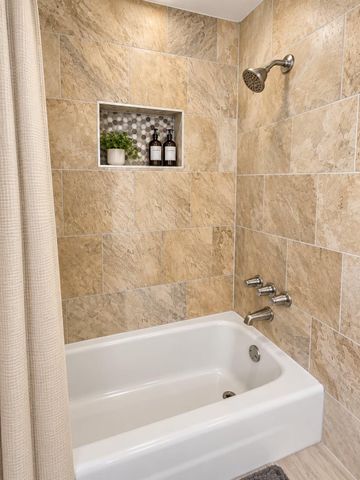 10112 Beekman Place Drive, Houston, TX 77043