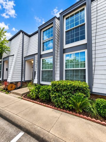 10112 Beekman Place Drive, Houston, TX 77043