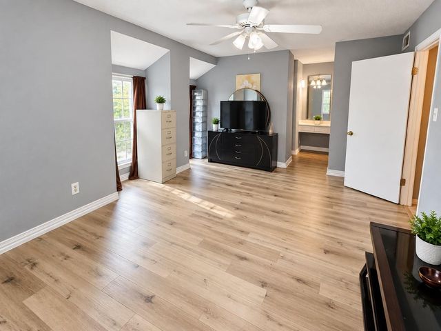 10112 Beekman Place Drive, Houston, TX 77043