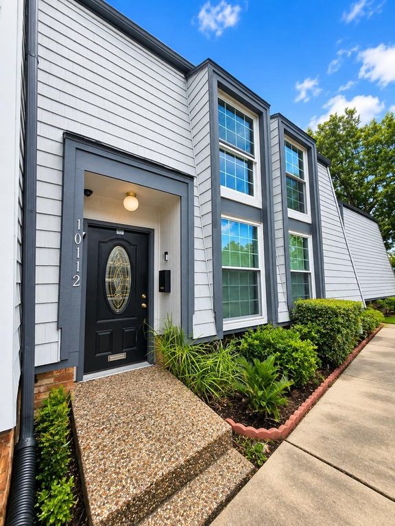 10112 Beekman Place Drive, Houston, TX 77043