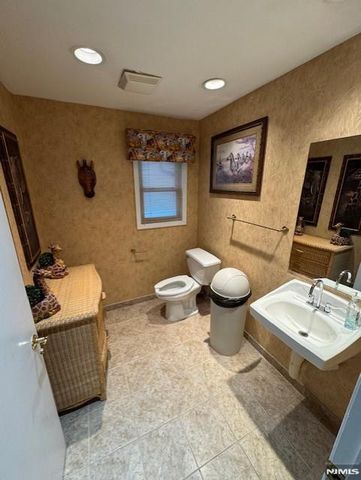 308 Union Boulevard, Totowa, NJ 07512