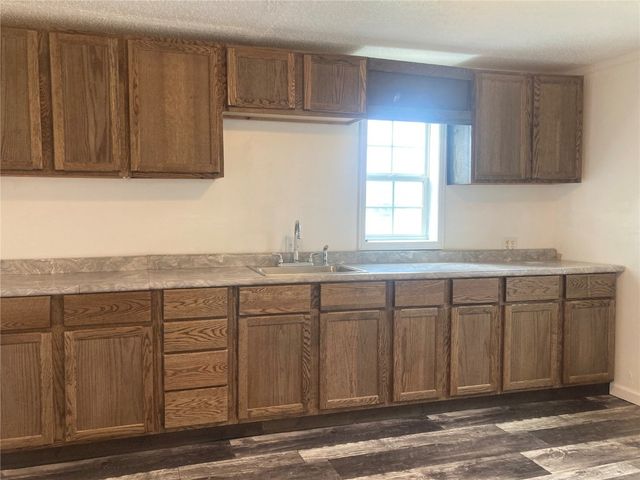 1002 S 8th Avenue, Vinton, IA 52349